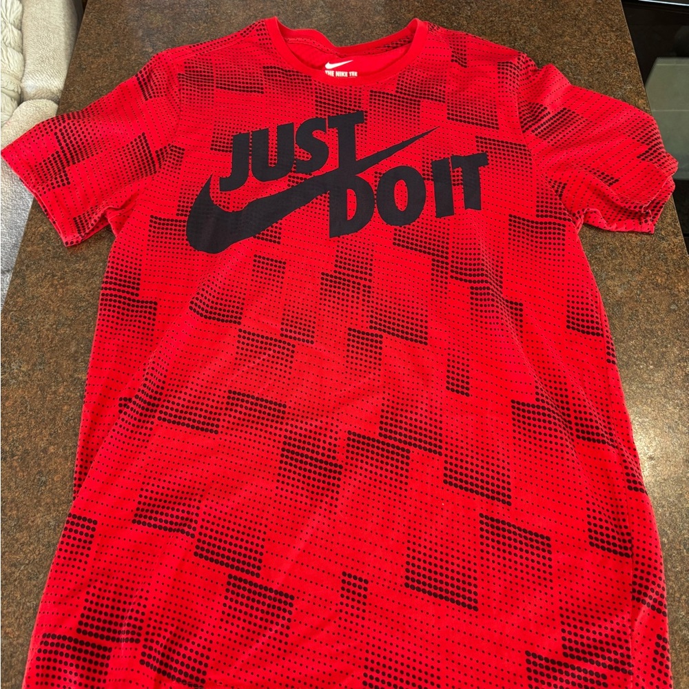 Nike Red Geometric Optical Illusion Waves Just Do It T-Shirt XL